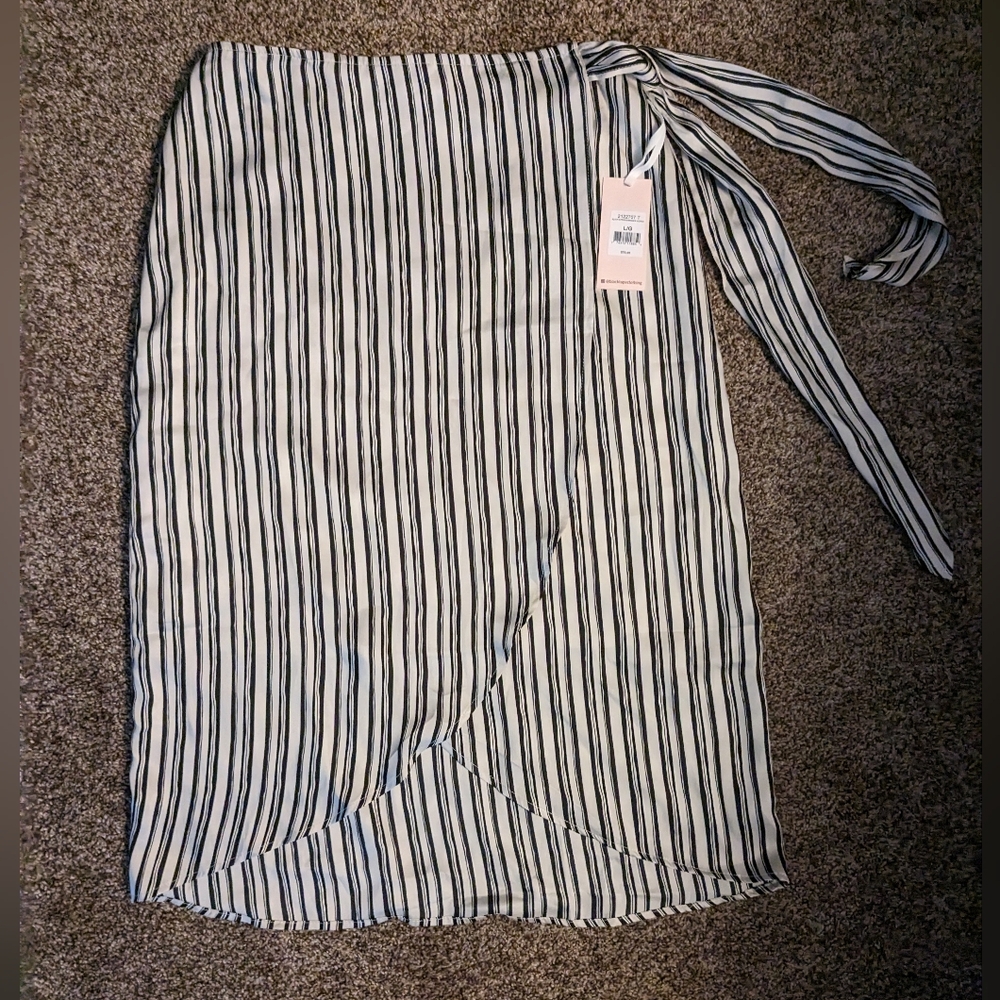 New Dex Wrap skirt